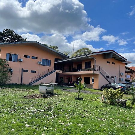 Sky Hostel La Fortuna المظهر الخارجي الصورة