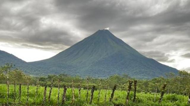 Sky Hostel La Fortuna المظهر الخارجي الصورة